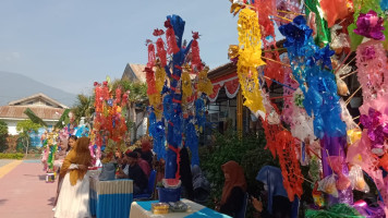 Tradisi Paha saat Maulid di SMPN 15 Palu